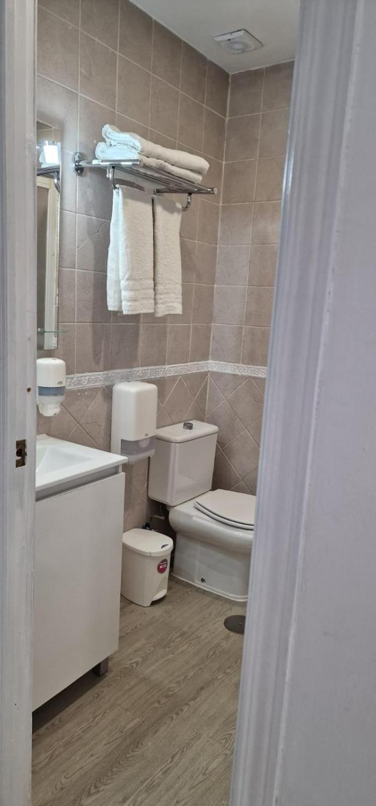 Apartamentos Ana'S Cozy Inns Torremolinos Eksteriør billede